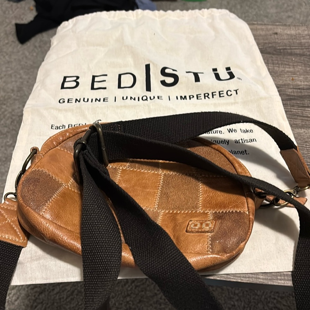 BED| STU 
Genuine Unique Imperfect 
Leather crossbody brand new